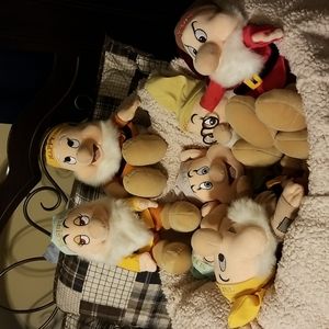Disney Store Seven Dwarfs 17" Plush Set